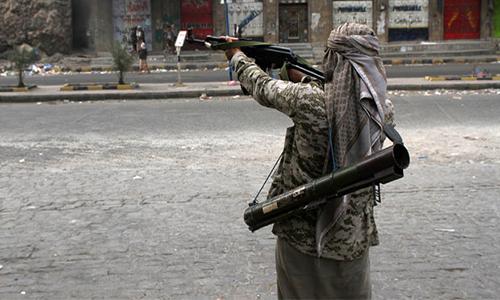 Qaeda suspects kill three Yemen pro-govt fighters Qaeda suspects kill three Yemen pro-govt fighters