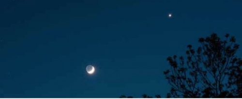 When Venus, Moon break social distancing norms!