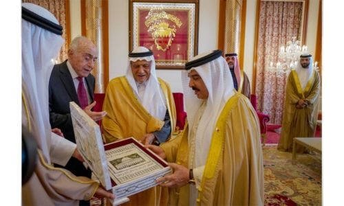 Bahrain King hails Al-Quds humanitarian efforts
