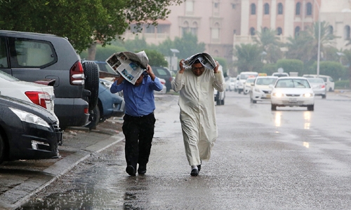 Kuwait halts flights as torrential rains lash region