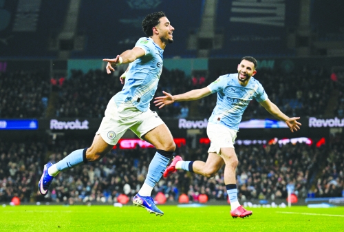 Man City brush aside Newcastle to reach League Cup final 