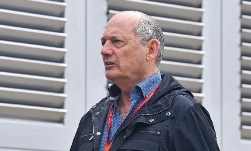 Dennis fighting for McLaren future - Ecclestone
