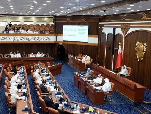 Parliament Expected to Return for Final Session in October Parliament Expected to Return for Final Session in October