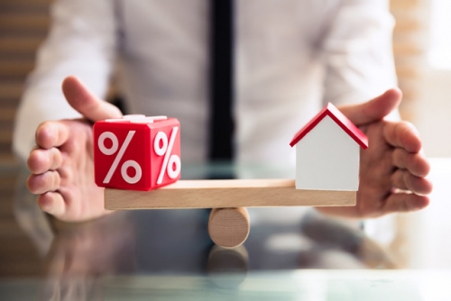 Bahrain Parliament approves proposal urging government to halt rising interest rates on loans