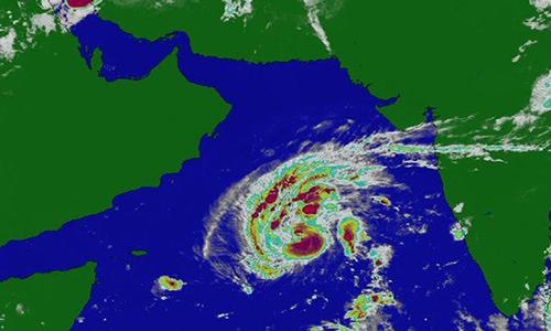 'Extremely severe' cyclone heading for Yemen, Oman