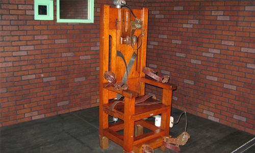 Inmate appeals for electric chair death
