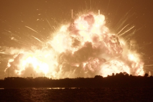 Blue Origin rocket explodes on the launchpad during an engine-firing test Blue Origin rocket explodes on the launchpad during an engine-firing test