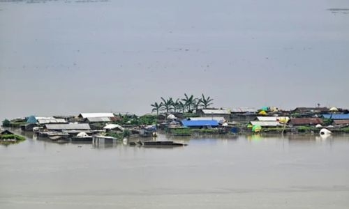 Monsoon storms batter India with floods and lightning strikes
