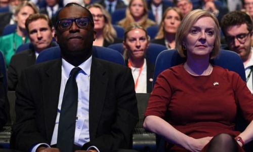 UK’s Truss sacrifices finance minister, scraps tax plan in fight to survive UK’s Truss sacrifices finance minister, scraps tax plan in fight to survive