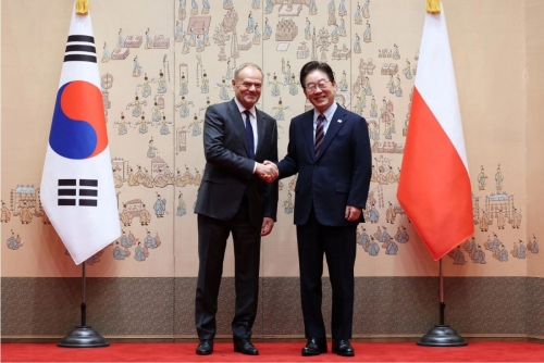 South Korea, Poland vow deeper defence ties on Tusk visit