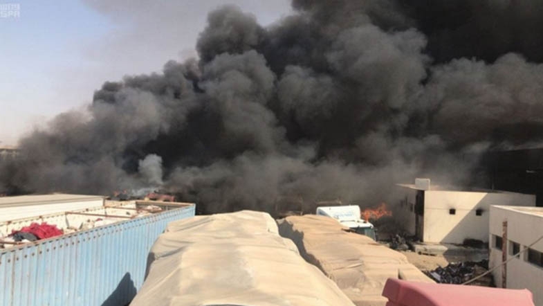 Saudi Arabia- UAE border covered in  a cloud of smoke