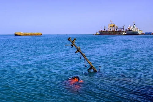 UAE Rescues 22 Crew Members After Red Sea Attack on Commercial Vessel