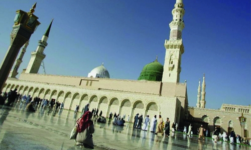 Six Britons killed in Saudi road crash Six Britons killed in Saudi road crash