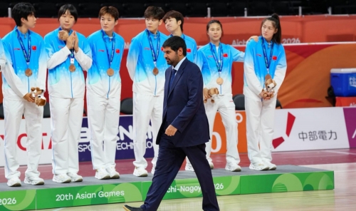 Shaikh Isa bin Ali Presents Asian Games Gold to South Korea Shaikh Isa bin Ali Presents Asian Games Gold to South Korea