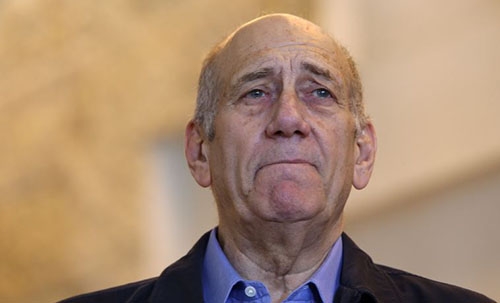 Israel ex-PM Olmert confesses in bid for less jail time