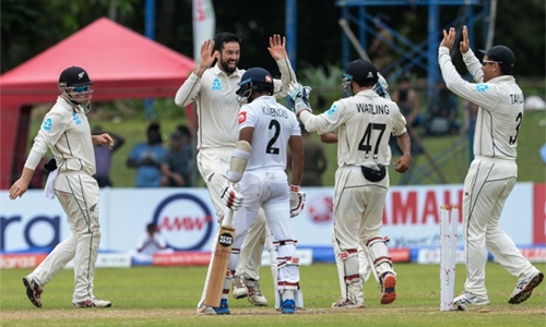Kiwis thrash Sri Lanka