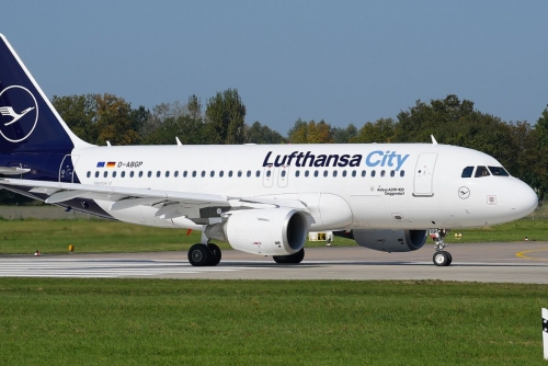 Lufthansa Apologizes and Recovers Lost Oscar Statuette