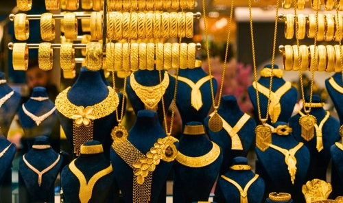 Gold demans rises in bahrain as silver sales plunge Gold demans rises in bahrain as silver sales plunge