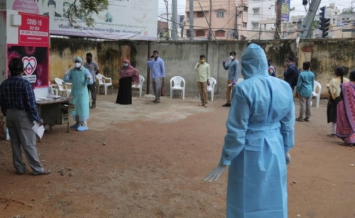 India virus cases surge nearly 32,700 India virus cases surge nearly 32,700