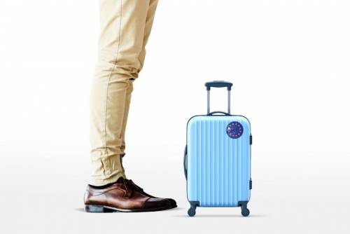 EU lawmakers vote to bar carry-on luggage fees on planes EU lawmakers vote to bar carry-on luggage fees on planes