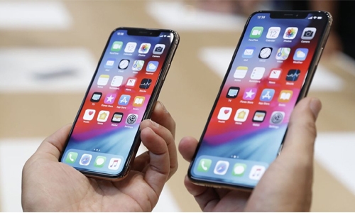 Huawei punishes staff for New Year tweet via iPhone Huawei punishes staff for New Year tweet via iPhone