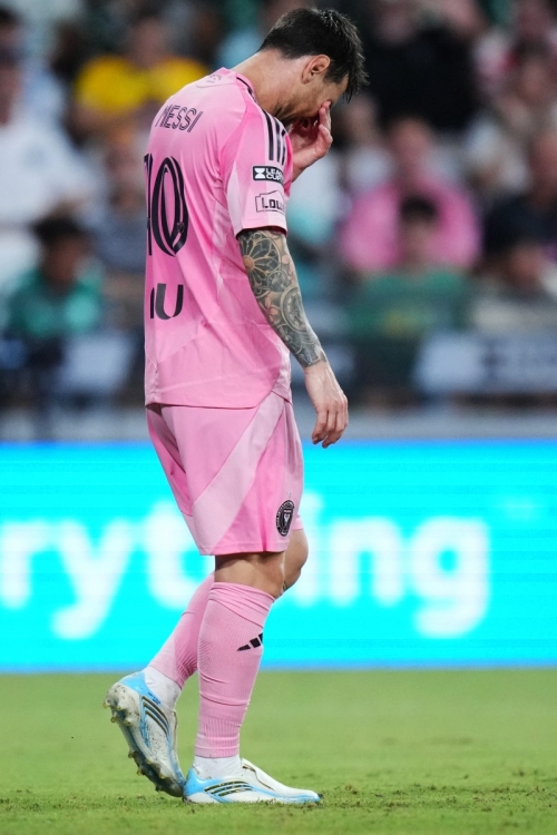 Messi Back After Father’s Death, but Miami Lose to León Messi Back After Father’s Death, but Miami Lose to León