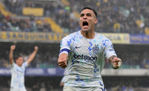 Inter snapping at Napoli’s heels 