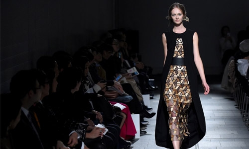 Innovative fabrics bark up Tokyo fashion tree
