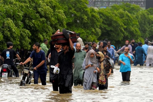Massive Floods Hit Punjab, Pakistan: Over 1 Million Affected Massive Floods Hit Punjab, Pakistan: Over 1 Million Affected