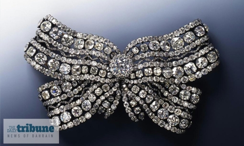 Police hunt suspects in Dresden jewellery heist Police hunt suspects in Dresden jewellery heist