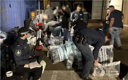 Australian Police Seize Record 2.7 Tonnes of Cocaine Australian Police Seize Record 2.7 Tonnes of Cocaine