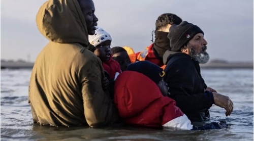 France Condemns UK Hard-Right Plan to Deploy Navy Against Channel Migrants
