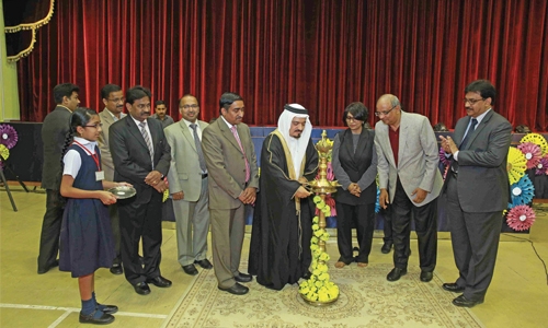 450 students honoured at academic award ceremony 450 students honoured at academic award ceremony