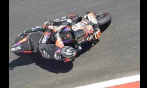 Vinales crushes lap record to grab MotoGP pole in Texas Vinales crushes lap record to grab MotoGP pole in Texas