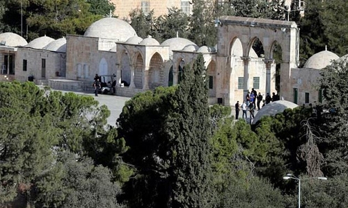 Three attackers shoot at police Jerusalem before being killed: police