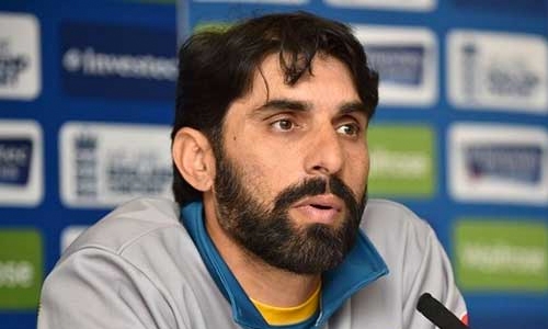 Misbah considers retirement ahead of final Sydney Test