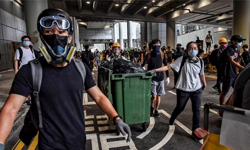Hong Kong protesters target airport Hong Kong protesters target airport