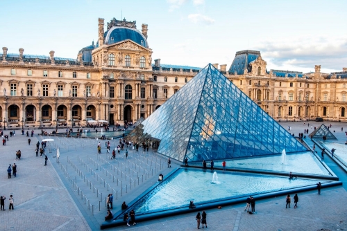 Louvre Museum Staff to Strike Over Overcrowding and Security Concerns Louvre Museum Staff to Strike Over Overcrowding and Security Concerns