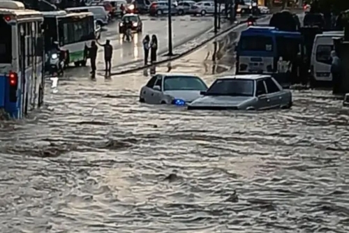 Heavy Rain and Storm Disrupt Daily Life in Ankara Heavy Rain and Storm Disrupt Daily Life in Ankara
