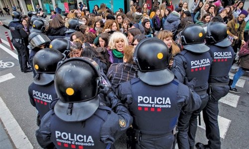 5.3mn women take part in feminist strike