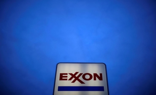 Oil giants set first joint carbon target Oil giants set first joint carbon target