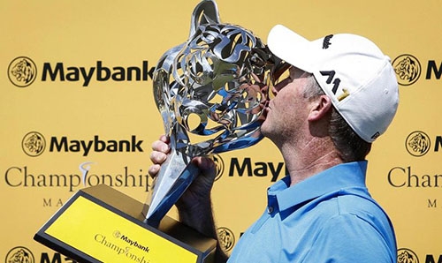 Fraser savours rare win as Lee stumbles Fraser savours rare win as Lee stumbles