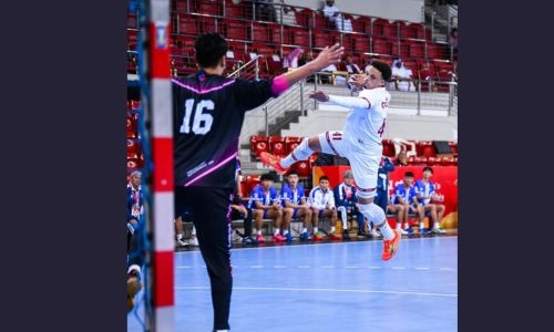 Qatar triumph to begin title-defence Qatar triumph to begin title-defence