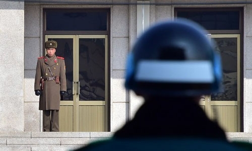 Japan FM urges countries to cut ties with N.Korea