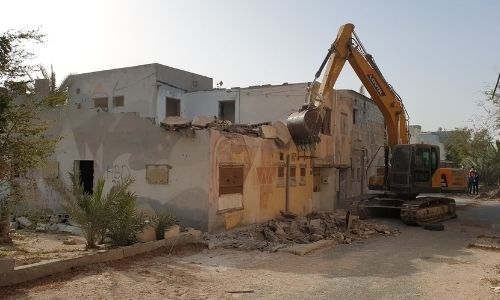 Capital Municipality demolishes four dilapidated buildings in Karabadad
