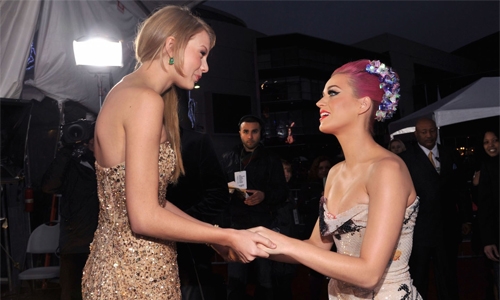 It’s ‘peace’ between Katy Perry and Taylor Swift