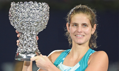 Goerges vanquishes Vandeweghe for title Goerges vanquishes Vandeweghe for title