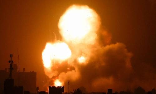 Israeli air strikes in Gaza after rocket attack