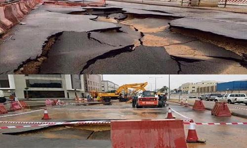 Road collapses after rains in Saudi Arabia