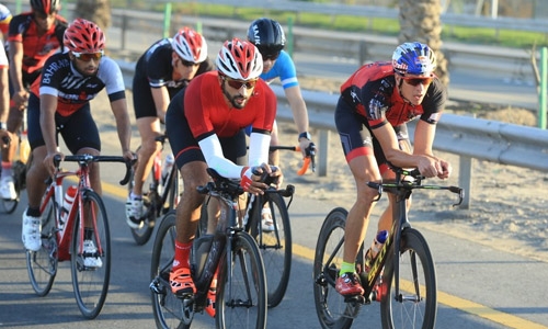 Cyclists get taste of the race track